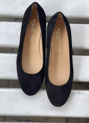 Замшеві чорні класичні ,офісні туфлі, балетки італія minelli3 фото