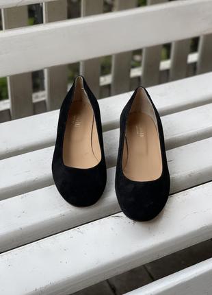Замшеві чорні класичні ,офісні туфлі, балетки італія minelli4 фото