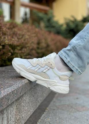 Кроссовки adidas ozweego