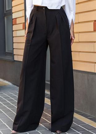 Стильные брюки в стиле палаццо черного цвета