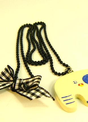 Деревянный кулон слон