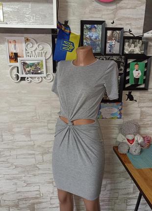 Фирменное платье, б в идеале!!