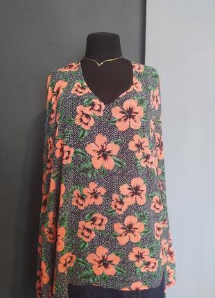 Яркая блуза - парео открытые руки батал