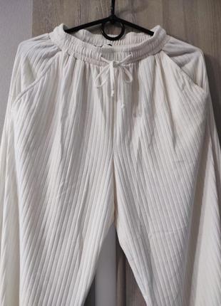 Білий комплект ( штани і топ) трикотаж в рубчик7 фото