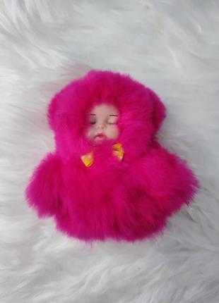 Пушистый брелок малыш