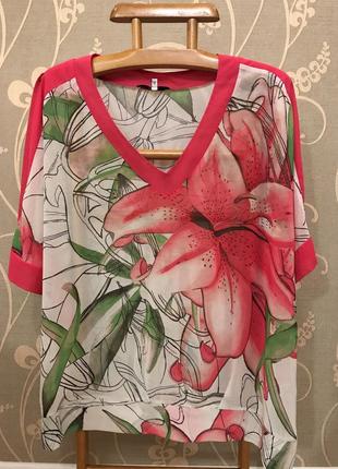 Очень красивая и стильная брендовая блузка в цветах1 фото