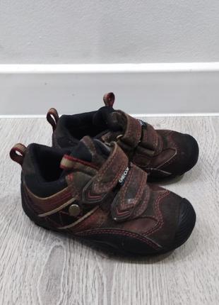 Дитяче взуття geox
