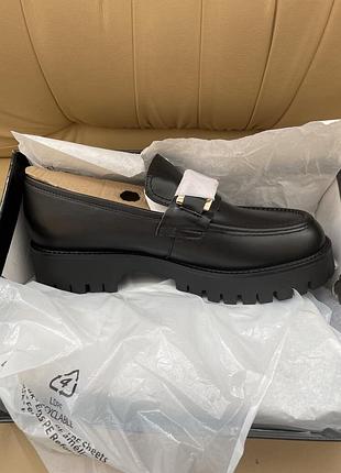Лоферы guess