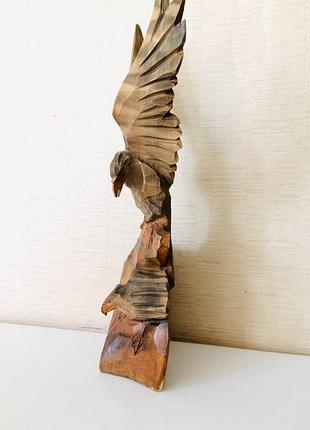Дерево, статуэтка орел с орленком предлагайте ваш вариант цены