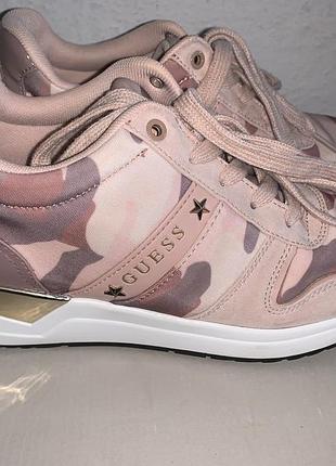 Guess кроссовки р. 39