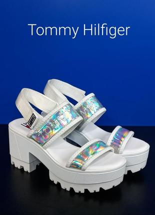 Женские сандалии tommy hilfiger iridiscent mid heel оригинал