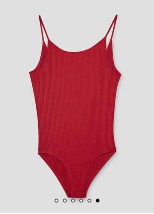 Красный боди в рубчик pull and bear