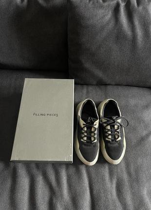 Кроссовки filling pieces