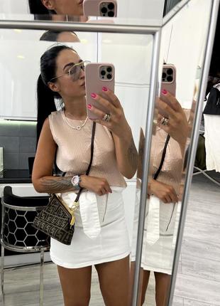 Преміальна бежева атласна блузка топ металік у збирання