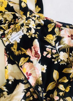 Красивое платье warehouse 6