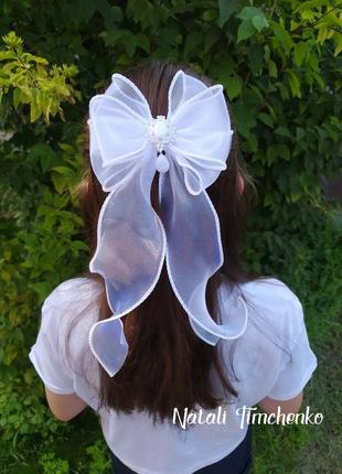 Большой белый бант из органзы