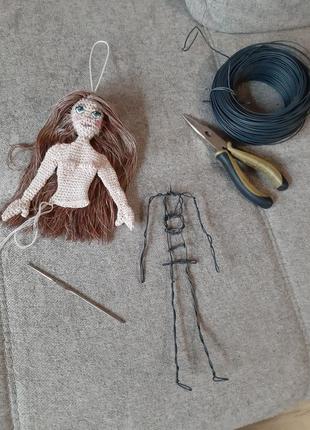 Лялька амігурумі плетена гачком інтер'єрна одяг знімається кукла крючком6 фото