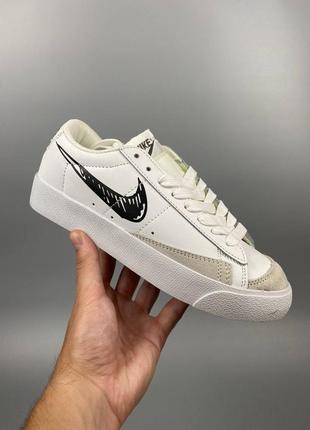 Женские кроссовки nike blazer low sketch black white