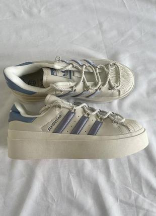 Женские кроссовки adidas