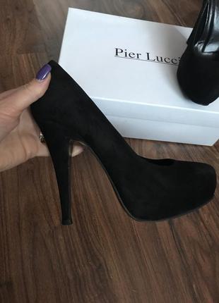 Туфлі жіночі замшеві pier lucci3 фото