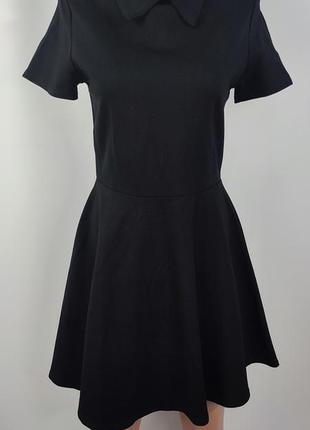 Гарне плаття з комірцем чорне1 фото