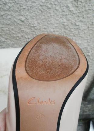 Кожаные(лаковые)туфли clarks5 фото