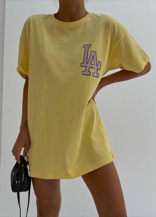 Желтая футболка оверсайз с принтом
