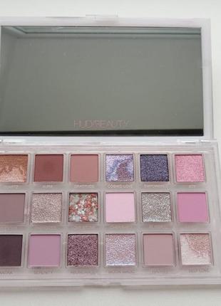 Палетка теней huda beauty rose quartz eyeshadow palette3 фото