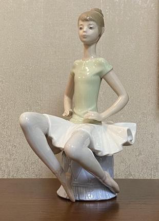 Порцелянова статуетка lladro «лаура».