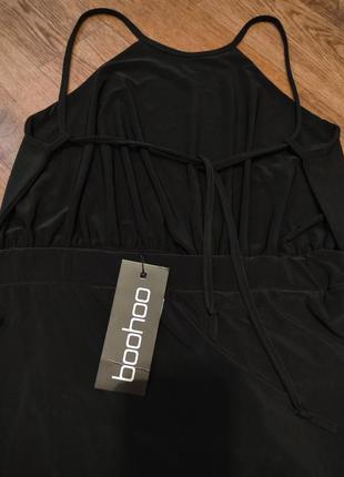 Облегающее присборенное мини платье на тонких бретелях с завязками на спине6 фото