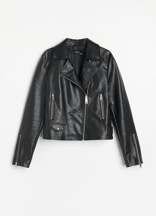 Черная байкерская куртка из искусственной кожи reserved4 фото
