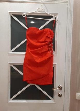 Коротка сукня з драпіровкою і декором ax paris