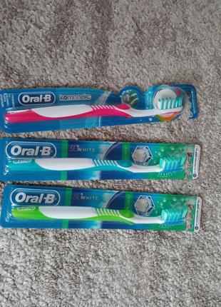 Зубна щітка oral-b 3d white1 фото