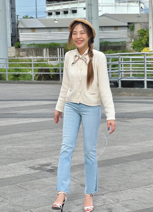 Жіночі розкльошені джинси uniqlo з необробленим краєм6 фото