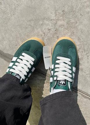 Кроссовки adidas × gucci gazelle velvet green white5 фото