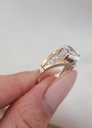 Серебряное кольцо с золотыми пластинами и крупным цирконом6 фото