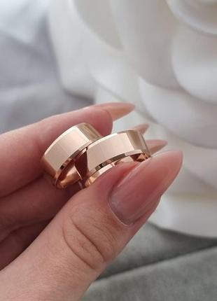 Обручальные серебряные кольца с позолотой и гравировкой пара американки3 фото