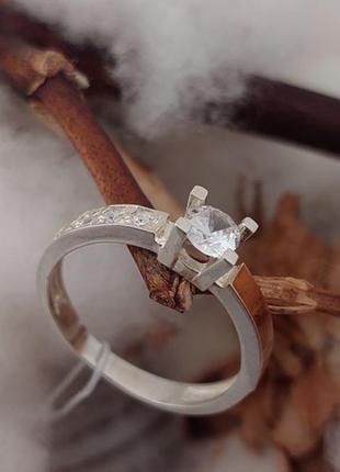 Серебряное кольцо с золотом и фианитами иллария7 фото