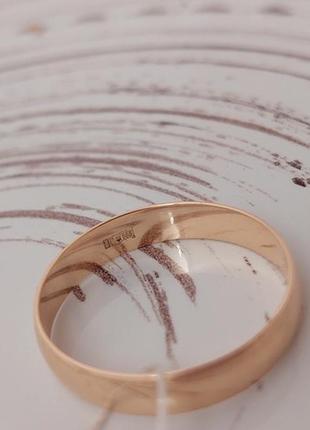 Обручальное кольцо золотое европейка классическое средней ширины 21.5 размера4 фото