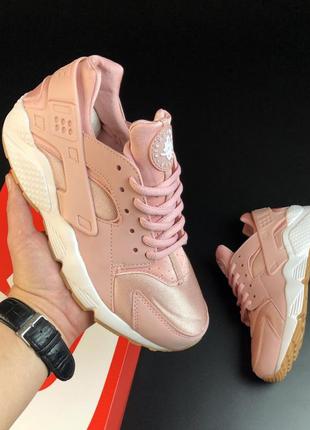 Женские кроссовки nike huarache замшевые розовые белые1 фото