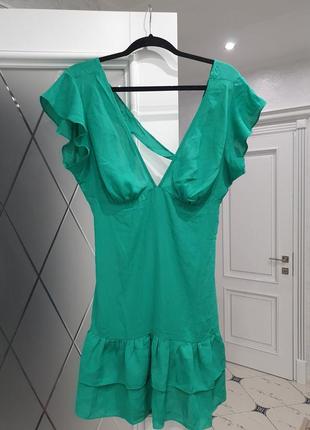 Красиве повітряне плаття