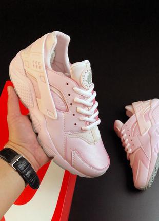 Жіночі кросівки nike huarache замшеві рожеві