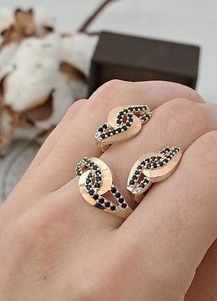 Серебряный гарнитур кольцо и серьги доротея с золотом и черными фианитами