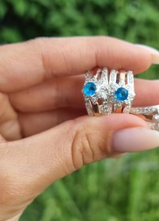 Набор из серебра с золотыми напайками и цирконами разного размера