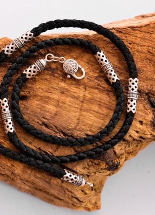 Шнурок з срібними закінченнями і вставками 925 проби з чорнінням  845/4с450