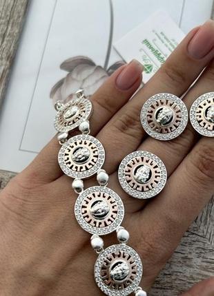 Комплект из серебра с золотыми накладками кольцо, серьги, браслет и колье с фианитами3 фото