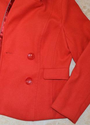 Брендовое красное демисезонное пальто полупальто с карманами south вискоза этикетка7 фото