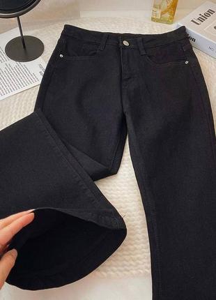 Классные джинсы расклешенного кроя, подшитые снизу💘3 фото