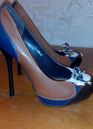 Модні туфлі 37 розміру