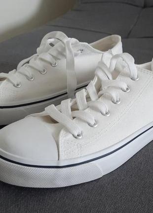 Кеды белые